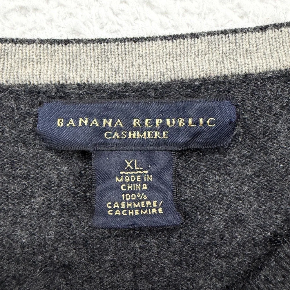 Banana Republic Men's 100% Cashmere V-Neck Sweater Dark Gray‎ Size XL